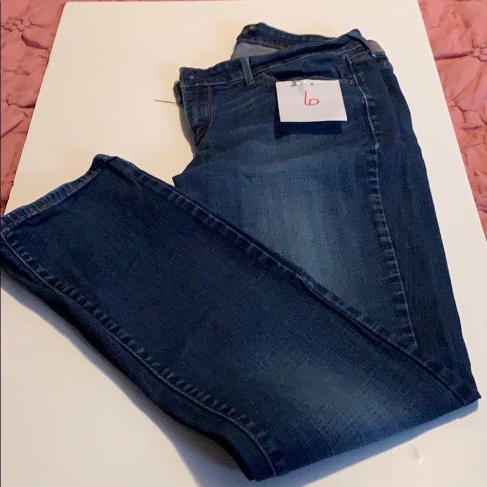 Levi’s Slight Curve